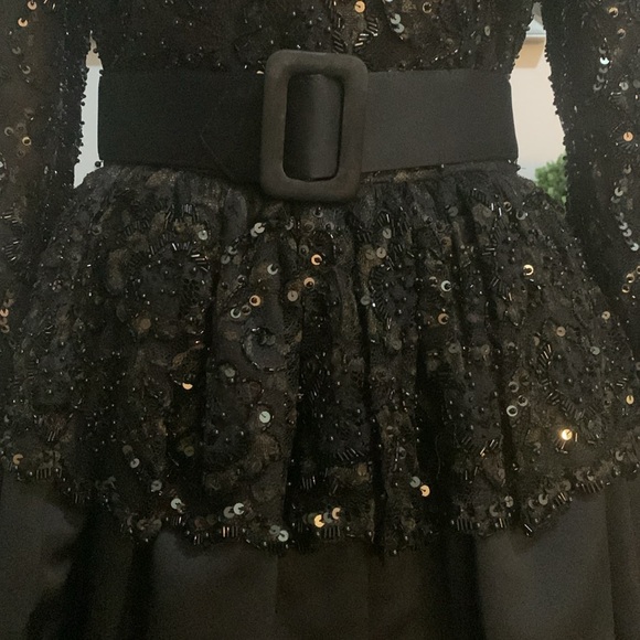 EUC Vintage Black Tie Oleg Cassini Peplum Sequined dress with belt.
Size 8 - Picture 4 of 9